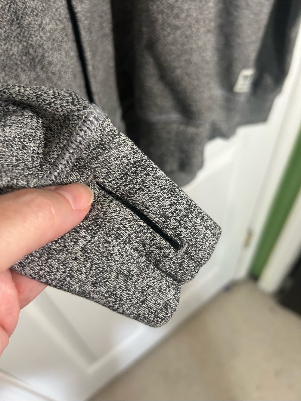 Roots Half-Zip Hoodie in Charcoal Gray with Cream Logo Size Medium Thumbholes - Picture 9 of 12